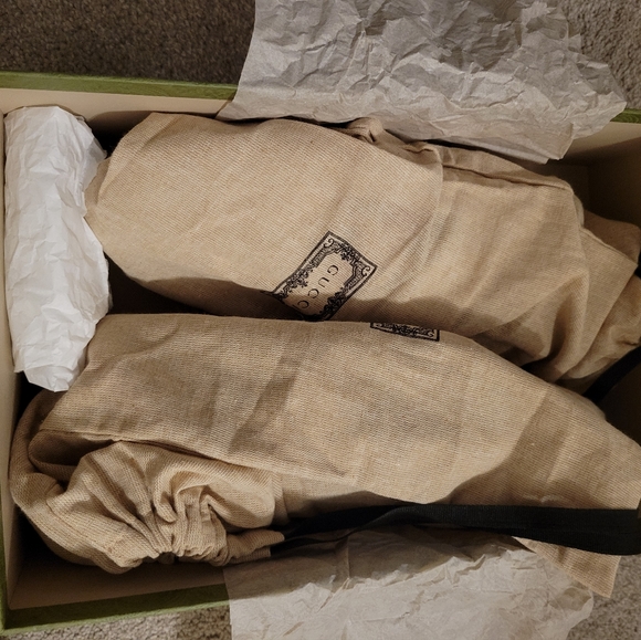 Authentic leather Gucci shoes - Picture 13 of 14